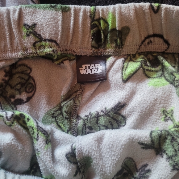 Star Wars 2 Piece Baby Yoda Pajama Set L - Picture 5 of 5
